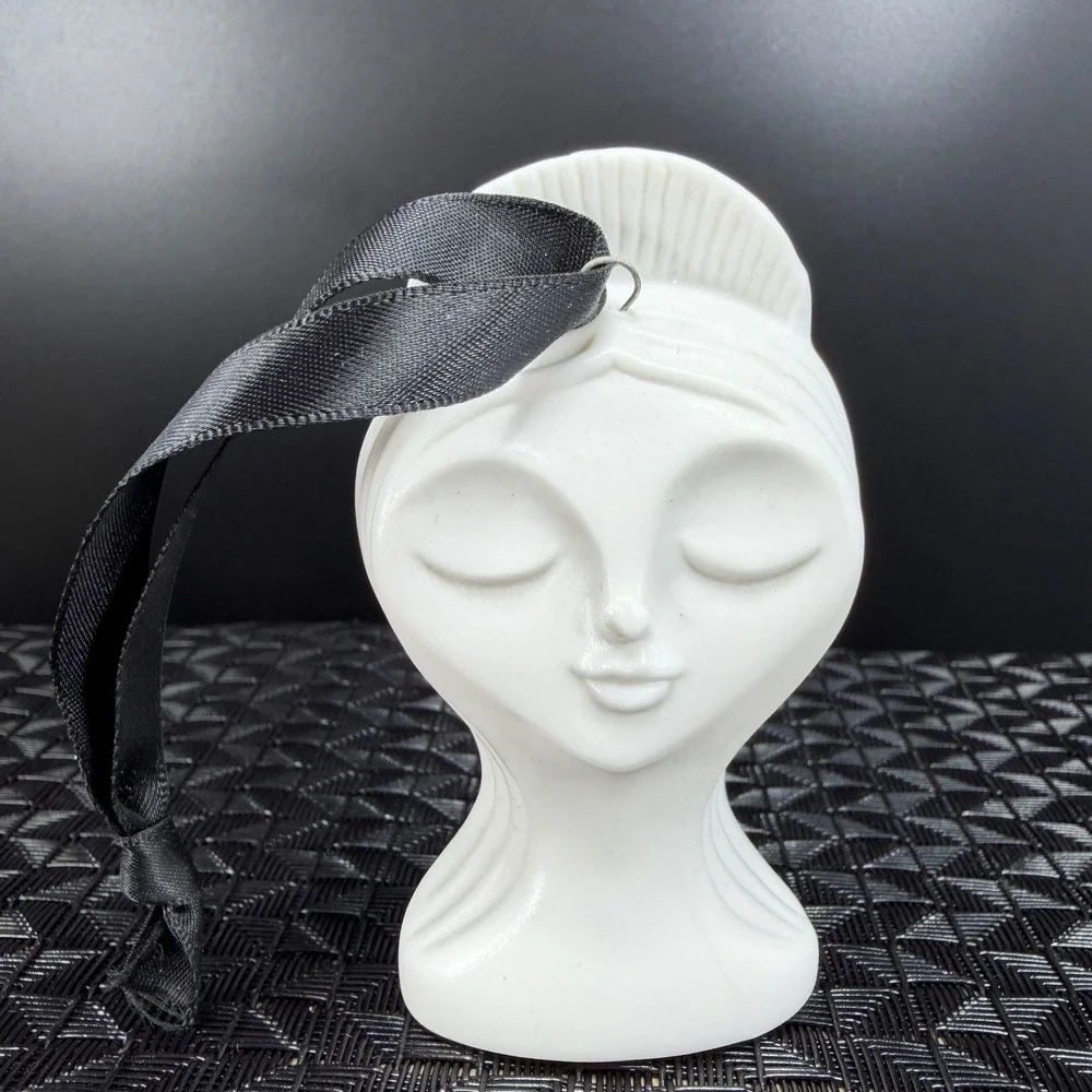 Jonathan Adler Muse Ornament White Porcelain Female Face Heart Sunburst‎ 3.5